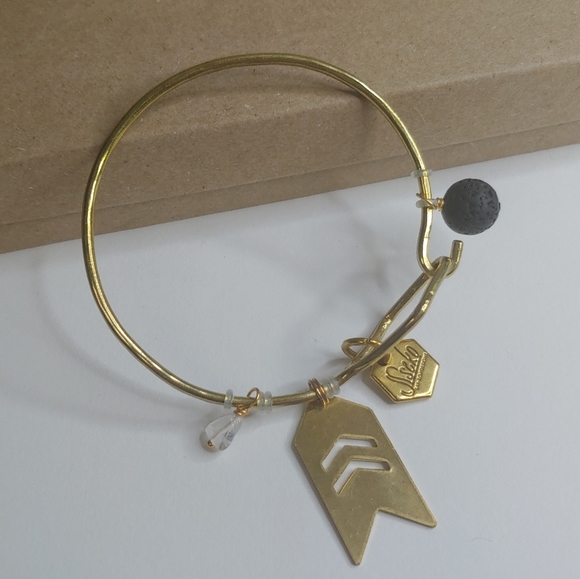 Sseko Brave bracelet with 3 charms - Picture 1 of 4